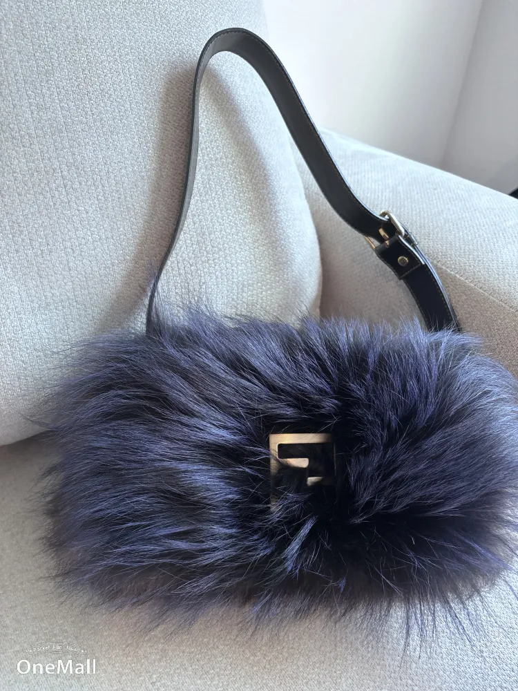 fendi fox fur baguette, perfect by yemifa*** - OneMall